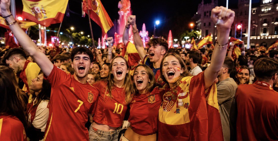 _Marbelis_'s tweet photo. ESTAMOS EN SEMISSSSSSSS 🇪🇸💪😭
❤️💛❤️
#España
#mundialdefútbol2026 https://t.co/bqM96QsHIt