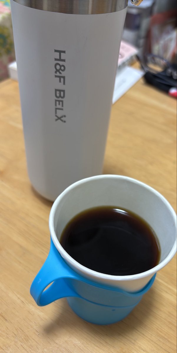 mimura1116's tweet photo. 早番☀️
忙しい合間の☕️😌
ササっと飲んだらダッシュします💨 https://t.co/3GQBthHcJh