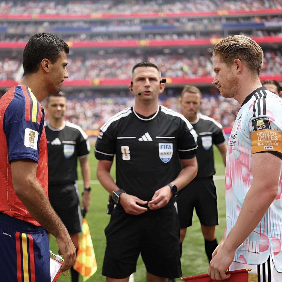 Mensah2Raph's tweet photo. Man city  🤝 
Rodri 🇪🇸     v kdb 🇧🇪 https://t.co/xyh0MUSe0K