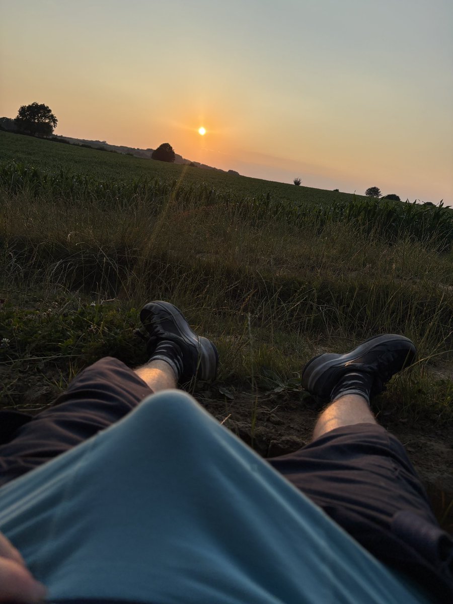Ajayy1902's tweet photo. Warm night walking home had to stop and chill for a bit  ☀️🍆 https://t.co/jNWH61qECj