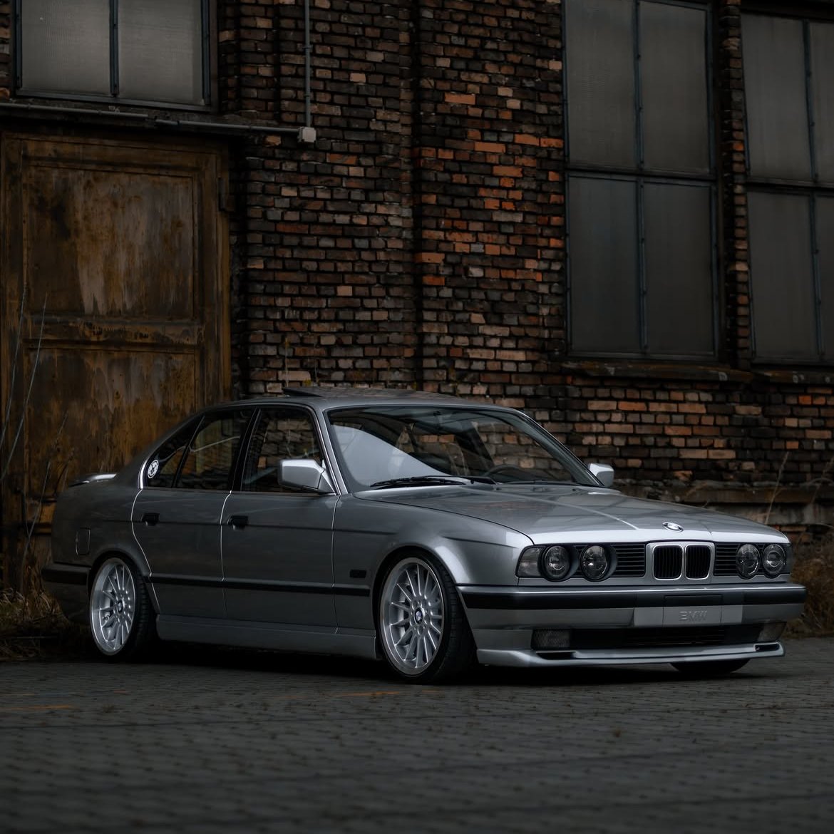 ZyroCar's tweet photo. BMW 5 Serisi (E34) https://t.co/tcqaU5lw62
