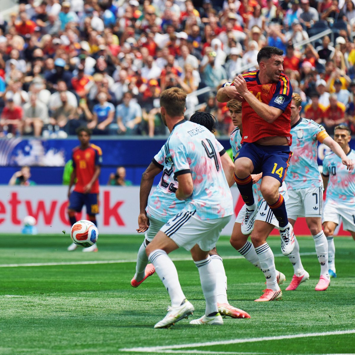 TheBasqueLion's tweet photo. @sefutbol 2-1 @belgianreddevils

- Unai Simón: Ha jugado todo el partido.
- Aymeric Laporte: Ha jugado todo el partido.
- Nico Williams: Ha jugado 19 minutos.

Nuestros tres leones avanzan hasta semifinales donde les esperará Francia. https://t.co/EOPppV1qC0