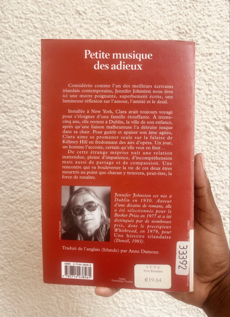 LireAvecKahoo's tweet photo. 46e livre terminé ✅ 

Un roman sensible sur le deuil, les blessures du passé et la reconstruction. 

À travers une rencontre inattendue, l'auteure rappelle que l'amitié, la compassion et l'espoir peuvent redonner goût à la vie.

#ChallengeLecture
#LireAvecKahoo🇭🇹 https://t.co/ztmkaYWXtE