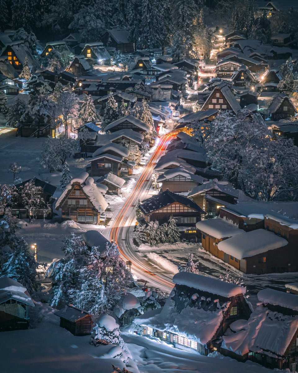 visualsofearth1's tweet photo. Four seasons in Japan https://t.co/cCEv40Wl9R