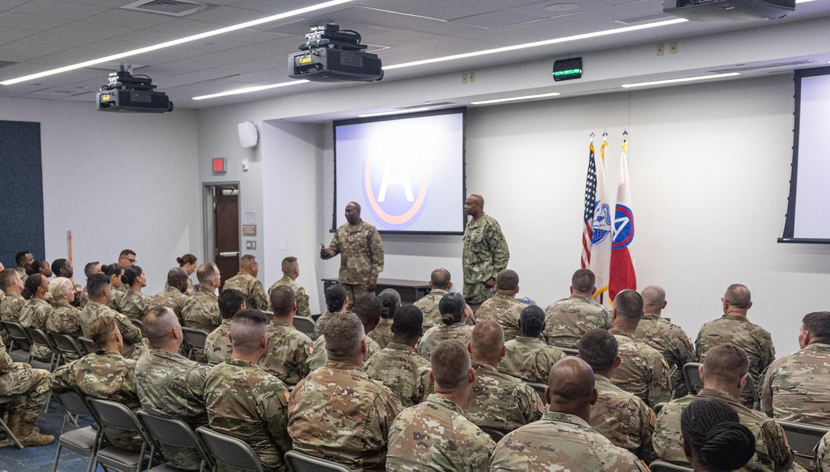 CENTCOM tweet picture