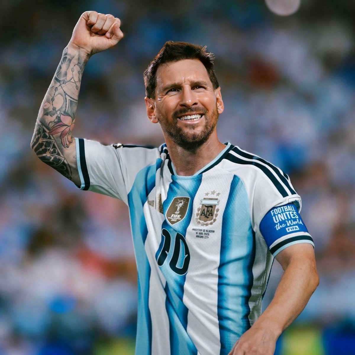 IS_Netwrk29's tweet photo. 🚨🇪🇸🇦🇷 Big Statement:

Reporter: Who has been the best player in your eyes at this World Cup Kylian Mbappé or Lionel Messi?

Lamine Yamal Said 🗣️: "Of course, Lionel Messi is my idol, and to me, he is the greatest of all time. No one can be compared to him. He is truly a terrifying player on the world stage."🤯