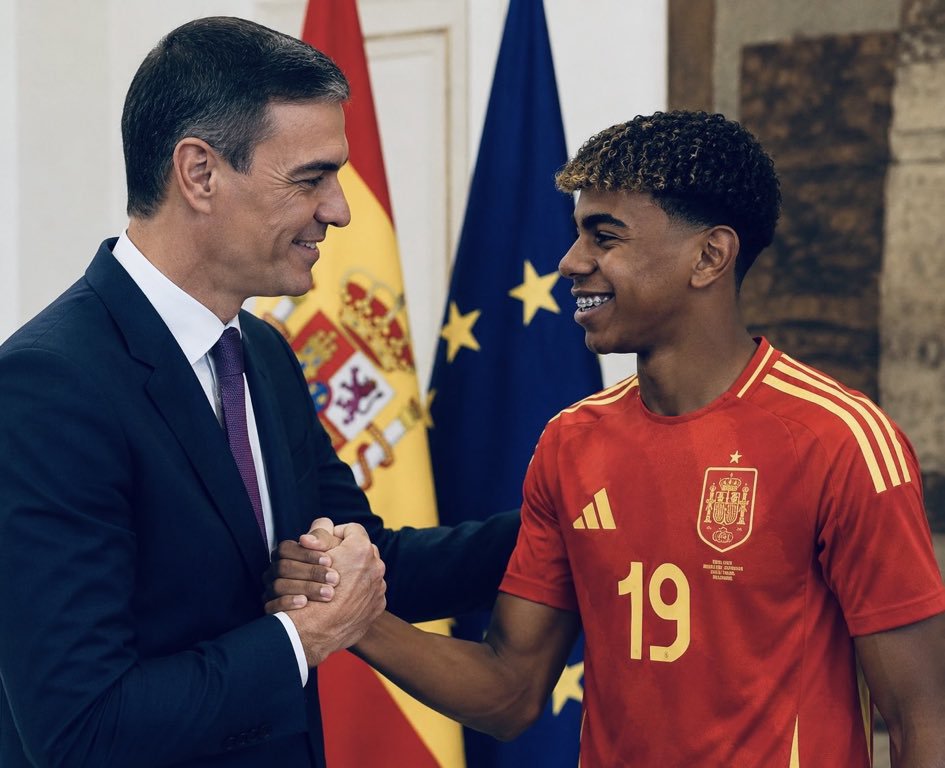 islambazma's tweet photo. BU ARADA 🚨

İspanya'yı destekliyoruz ❗
Lamin yamalı destekliyoruz ❗

Çünkü onlar Filistin'i DESTEKLİYOR ‼️ 

Paylaşıp destek olabilirsiniz.
#MasonGreenwood https://t.co/m1NeCaSkP2