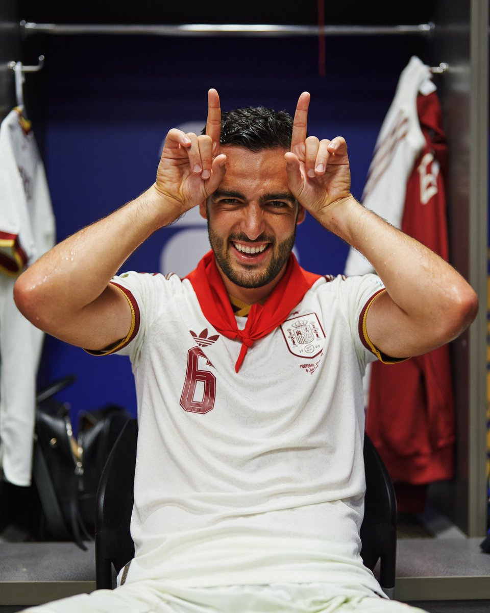 PuesNiTanMal's tweet photo. @SEFutbol Este tío juega cada partido 10 minutos y aporta diez veces más que el marketing que tenemos en la banda derecha... https://t.co/dV1tMko3BK