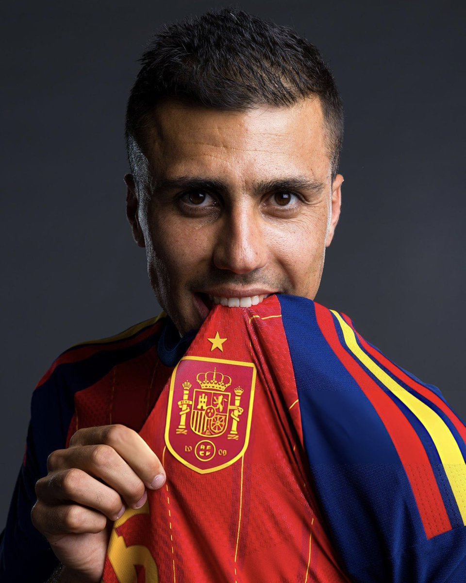 SeleccionRojita's tweet photo. Qué jugador más impresionante. 👑 https://t.co/q7ZdukoJka