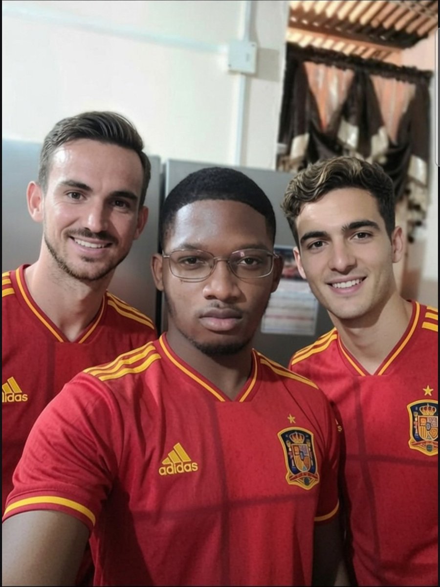 TayrellRichards's tweet photo. I knew spain would've won so I took this photo before the match #spain https://t.co/kwdfoSybnR