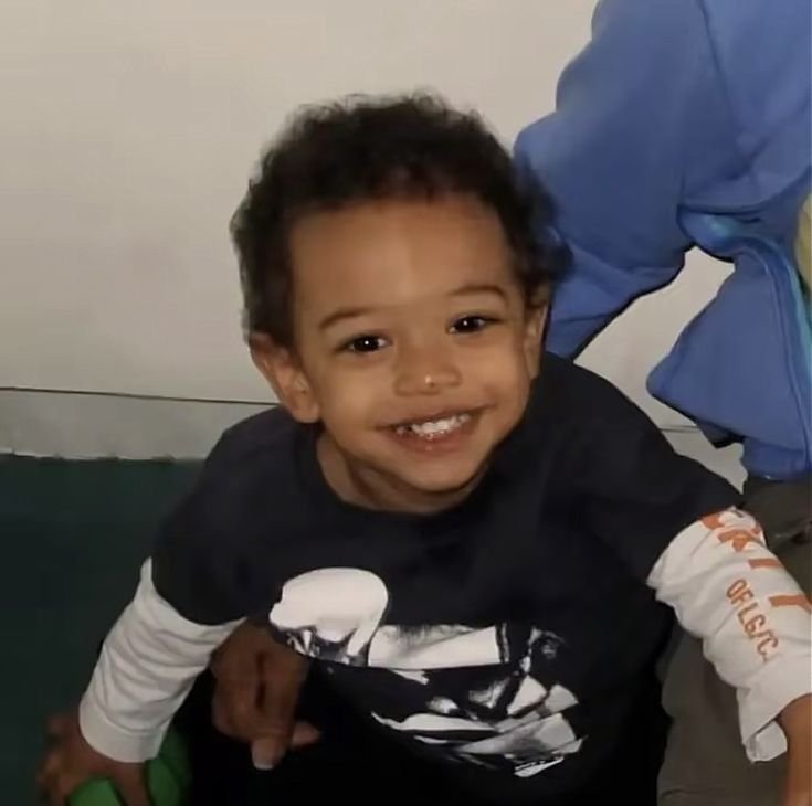 acervyjude's tweet photo. precisamos falar mais sobre o baby jude pq ele definitivamente foi uma das crianças mais fofas que já pisaram nesse planeta chamado terra https://t.co/ZuHinRDz0Y
