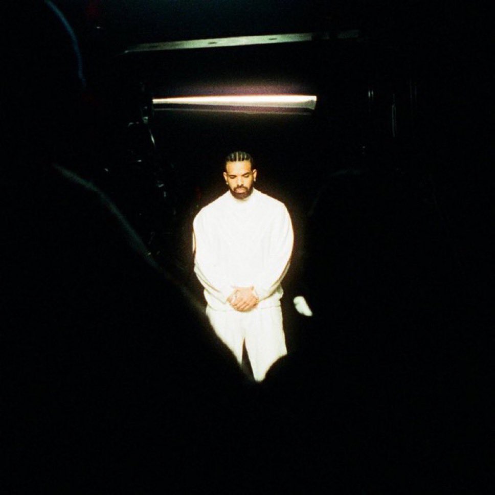 DrakeUpdating tweet picture