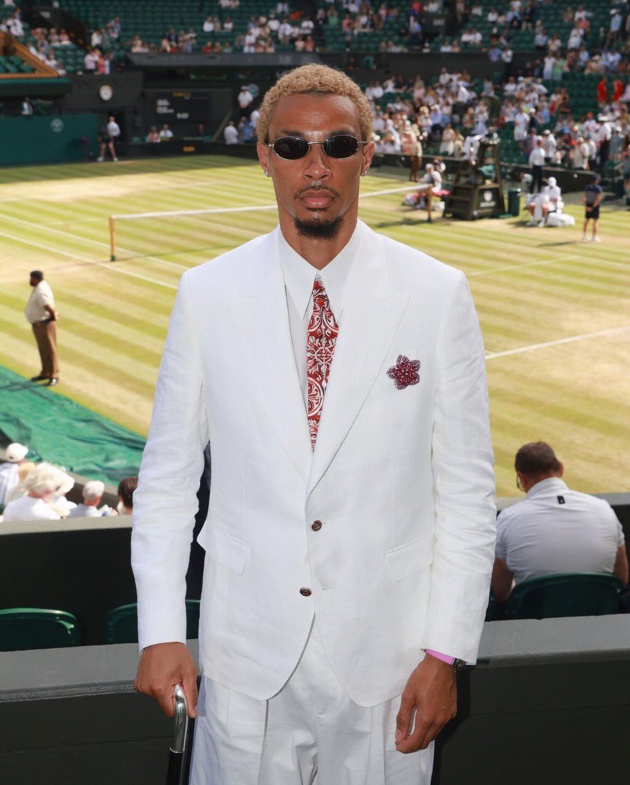 AthleteVanity's tweet photo. Hugo Ekitike looking clean at the Wimbledon semifinal game between Sinner and Djokovic 📸 https://t.co/hZEeJMRi1L