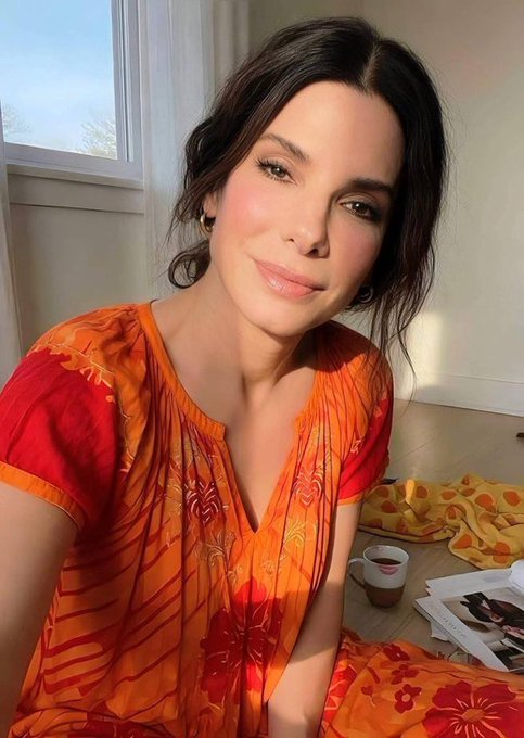 ob42974's tweet photo. Resting after the long😌 day join me🥰 https://t.co/2w1E3P6HdU