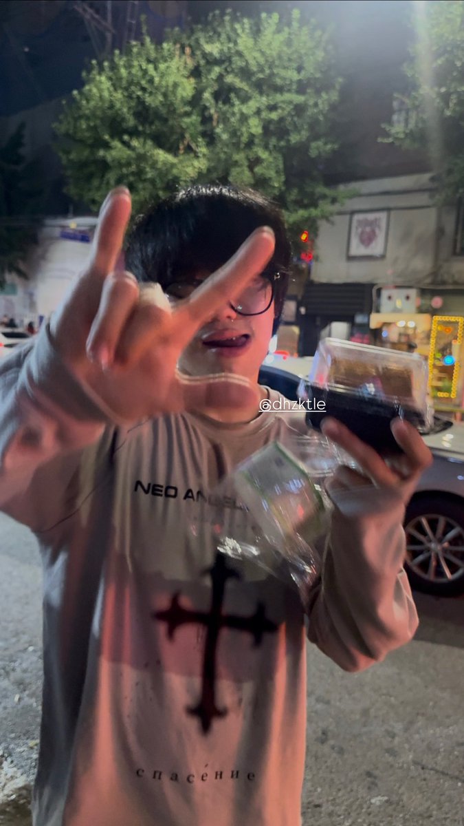 dhzktle's tweet photo. 몰리얌한테 스티치 백만개 사조야대~~♡😛 https://t.co/IjewCjliTM