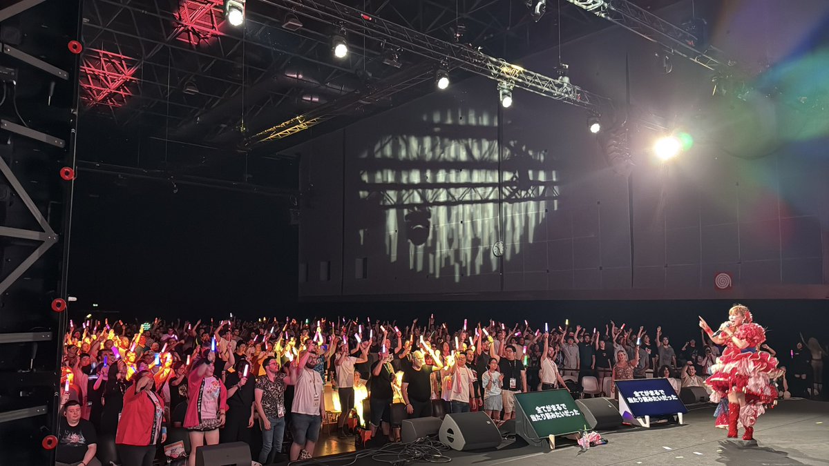 shoko55mmts's tweet photo. フランス🇫🇷
JAPAN EXPO

めちゃくちゃノリがいいー！！
盛り上がりましたああああ
楽しかったです！！！
ありがとう！
メルシーボクー！！ https://t.co/N0u1oF8v1m