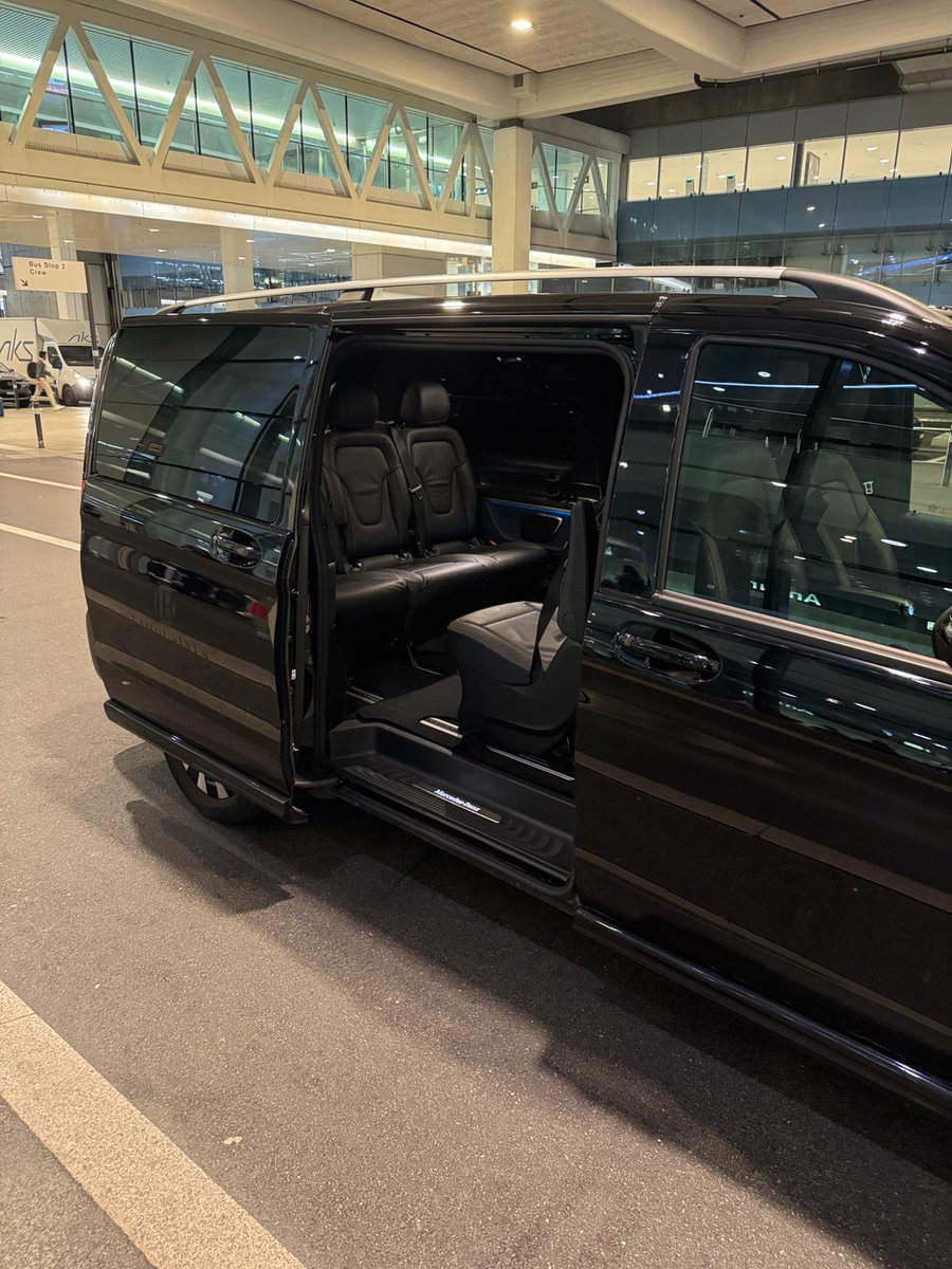 GetshuttleZh's tweet photo. Business travel in Switzerland requires precision.
https://t.co/wtkFqboItl offers private transfers from/to Zürich Airport, fixed prices and full control.
One team. One vehicle. Zero delays.

💥Book online at https://t.co/wtkFqboItl
✨️Use promo code HELLOCH and get 10% OFF on all round-trip bookings.

#ExecutiveTravel #CorporateTravel #PrivateCarServices #DriverServices #ZurichAirport #SwissQuality