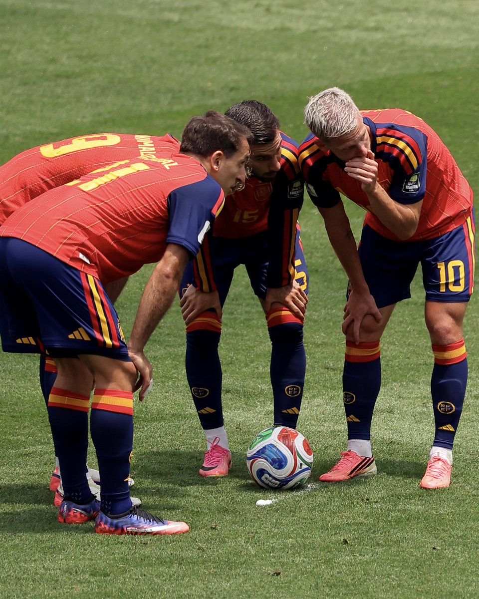 FC Barcelona tweet media