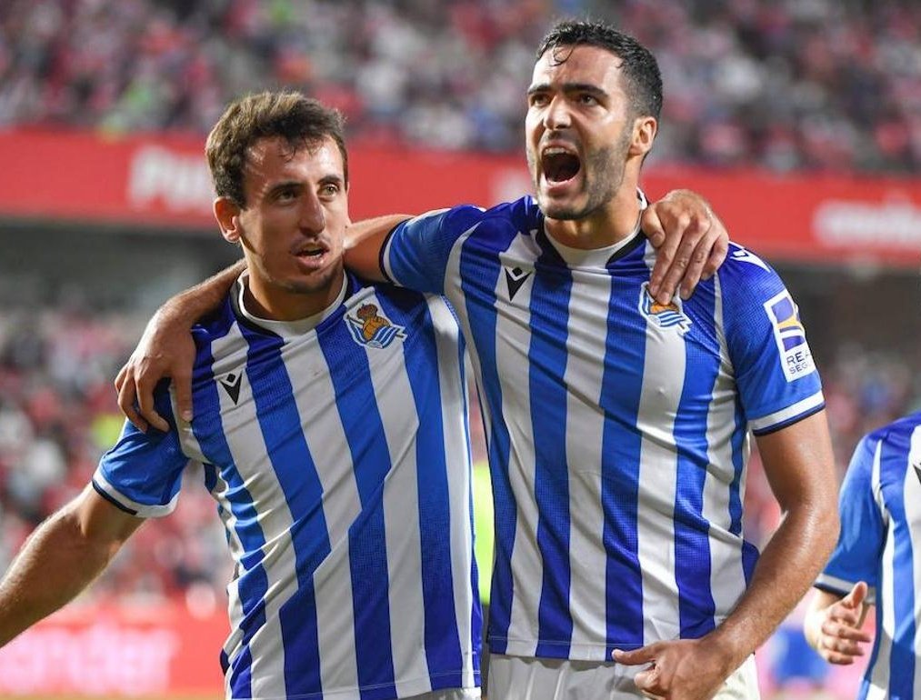 Mr___Wolf's tweet photo. 6 de los 11 goles de la Selección Española que se ha plantado en semifinales de un Mundial por primera vez desde 2010 han sido de estos dos enfermos.

Es imposible no ser, aunque sea un poquito, de la Real Sociedad.

Orgullo de selección. 
Orgullo txuri urdin. 

#MundialRTVE https://t.co/5pZsn4apxP