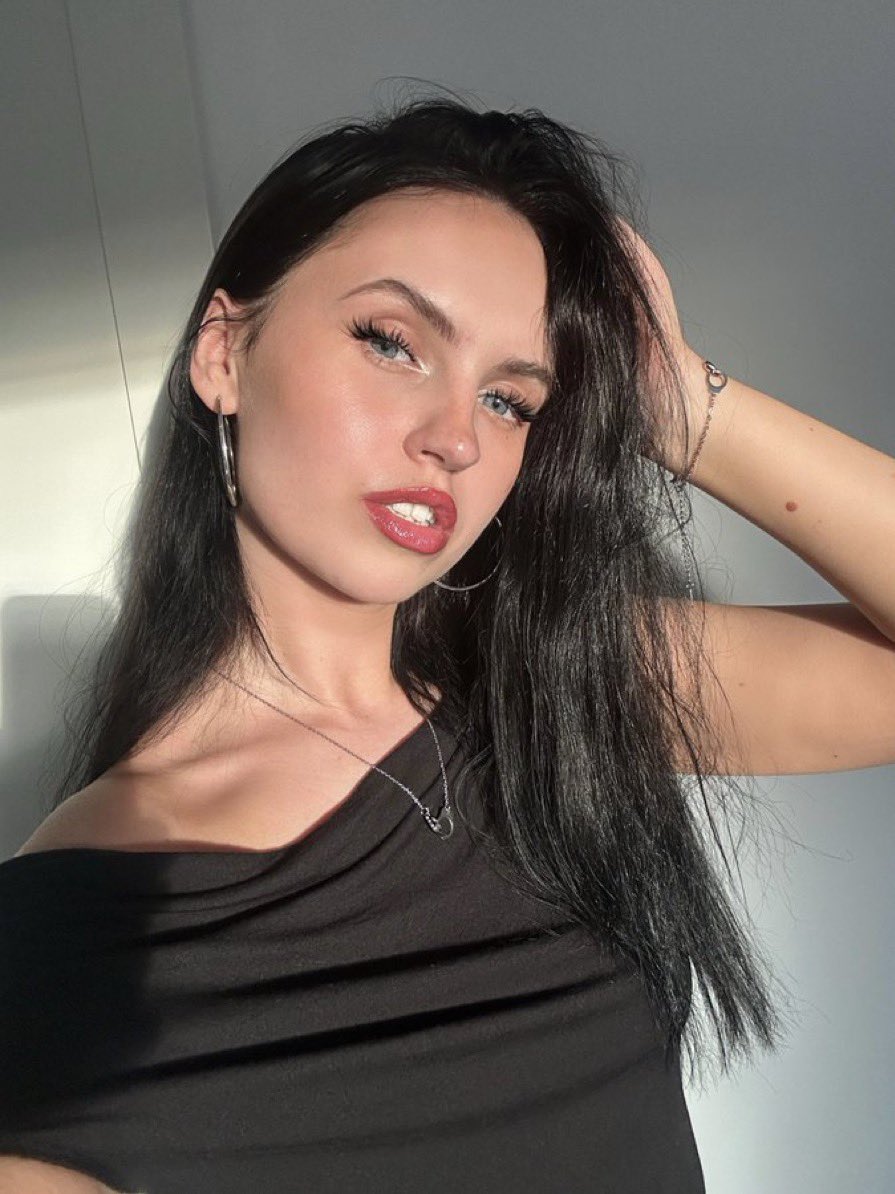 Payjennn_'s tweet photo. You’re wrapped around my finger https://t.co/sh3J9oMRVS