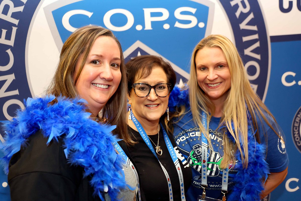 nationalcops's tweet photo. Healing starts with connection. 💙

Shared experiences. New friendships. A community that understands.

Join us for Surviving to Thriving, November 5–8 in San Diego.

Register today: https://t.co/vx3CXfRNi8 https://t.co/kTRJl40zd5