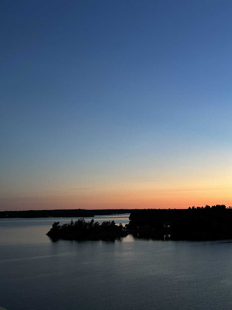 matchabae99's tweet photo. somewhere in finland with the midnight sun https://t.co/r8RHaDavCY