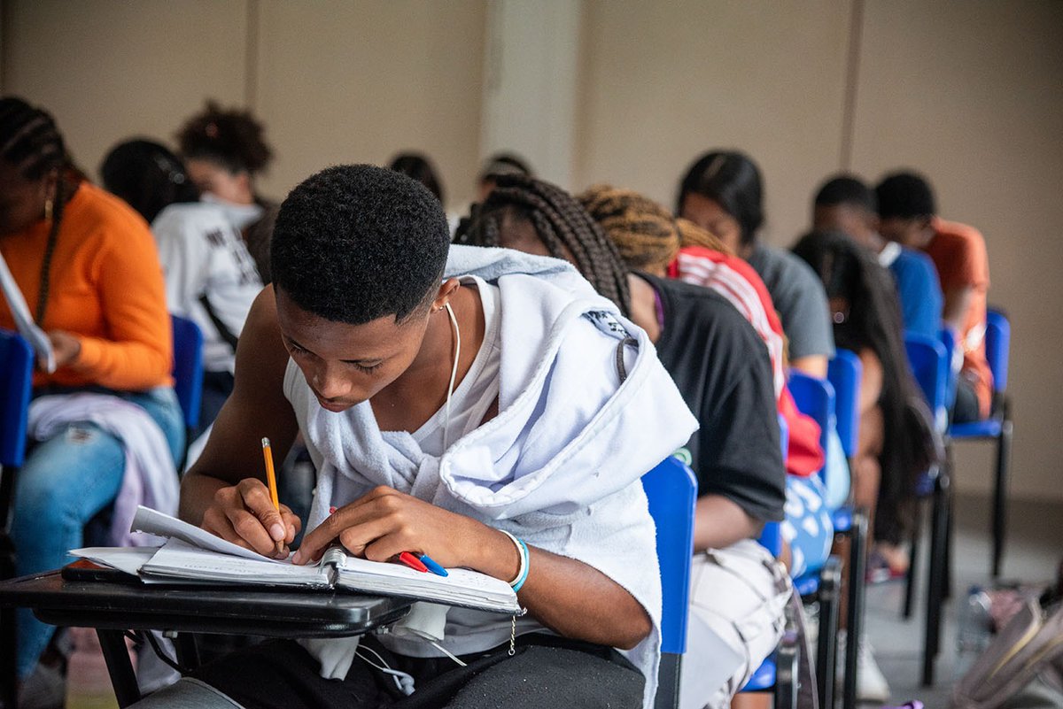 UltimaHoraCR's tweet photo. #EDUCACIÓN | La Universidad Nacional eliminará el examen de admisión para jóvenes de regiones apartadas que ingresen por programas especiales. Desde la convocatoria 2027-1, los estudiantes serán seleccionados con los resultados del Saber 11. El cambio aplicará para programas como Peama, PAET y PTIUN.

@alissontorresh1
https://t.co/v2vIVVIdMM