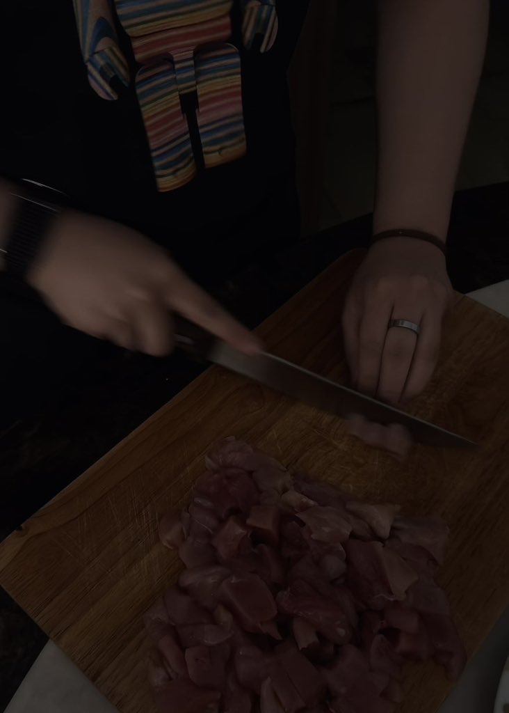 iiw__19's tweet photo. Chef👩🏽‍🍳 https://t.co/ZBFBl6IV0G