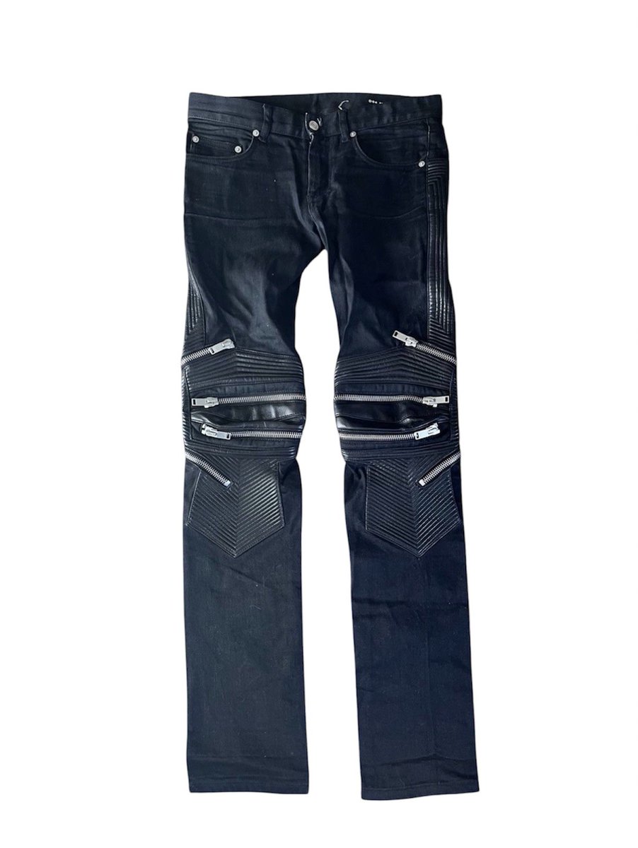 shotupin4k's tweet photo. Young Thug wearing
SS14 Saint Laurent Paris D04 Moto Jeans ($500+) https://t.co/oqQGqjpg4U