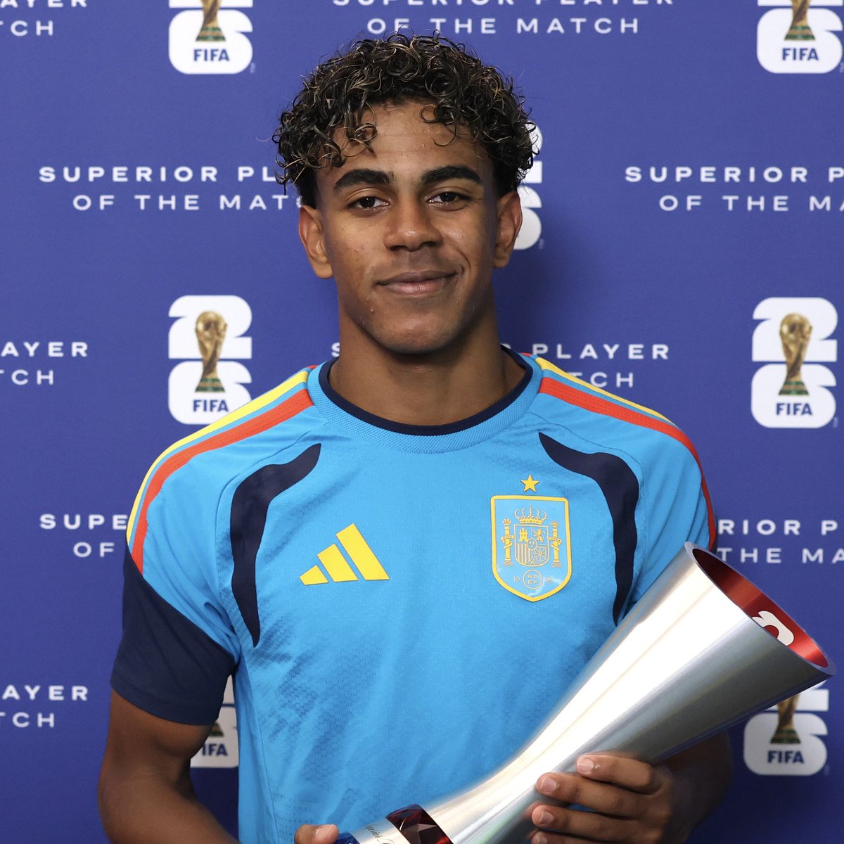 centregoals's tweet photo. 🚨🚨| OFFICIAL: Lamine Yamal is named Superior Player of the Match for Spain vs Belgium. 🎖️ https://t.co/Q5x1wI92sd
