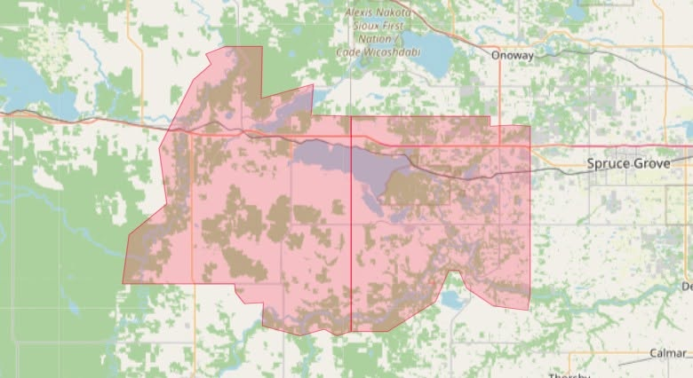 AB_EmergAlert's tweet photo. This is an Alberta Emergency Alert. Environment Canada has issued a tornado alert.

This alert is in effect for Parkland County near Entwistle Fallis and Tomahawk

At 6:15 p.m. MDT, Environment Canada meteorologists are tracking a severe thunderstorm that is possibly producing a tornado. Damaging winds, large hail and locally intense rainfall are also possible. This severe thunderstorm is located near Wabamun Lake and is moving to the east at 40 km/h.

This is a very dangerous and potentially life-threatening situation. Tornado warnings are issued when a thunderstorm is producing or is likely to produce a tornado.

Take cover immediately in a basement, interior room, or a sturdy shelter when threatening weather approaches. If no shelter is available, lie in a low spot and protect your head from flying debris.

If you are out on the water when threatening weather approaches, return to shore and seek shelter, if possible. Otherwise, move away from the path of the tornado to escape. Wear your lifejacket, lie face down and protect your head.

https://t.co/eAfDRxH4hr #ABemerg #ABtornado