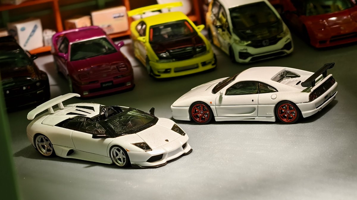 Giga_Penguin's tweet photo. Red TE37 on F355 Challenge 🤗

This is from Classic Lover, another no license brand

Really nice casting, detailed engines but the pop up headlights don't hold up as well

Since I got it cheap, decided to swap red wheels to make it looks like a street racer

#164scale #164diecast https://t.co/jQc4yq18EH