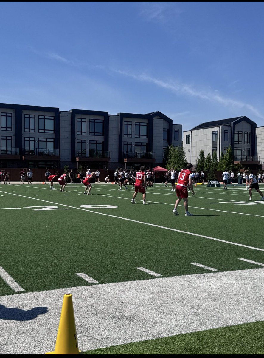 HHSChargerFB's tweet photo. Fun day of events at the @packers 11ON event! Our guys won lineman challenge &amp; lost in the semifinals for 7 on 7 to a good West De Pere team that we beat in pool play. Hats off to them! Great day overall!! Thanks to Xavier McKinney for talking to the group after lunch as well!!! https://t.co/hNHQpIN1Dh