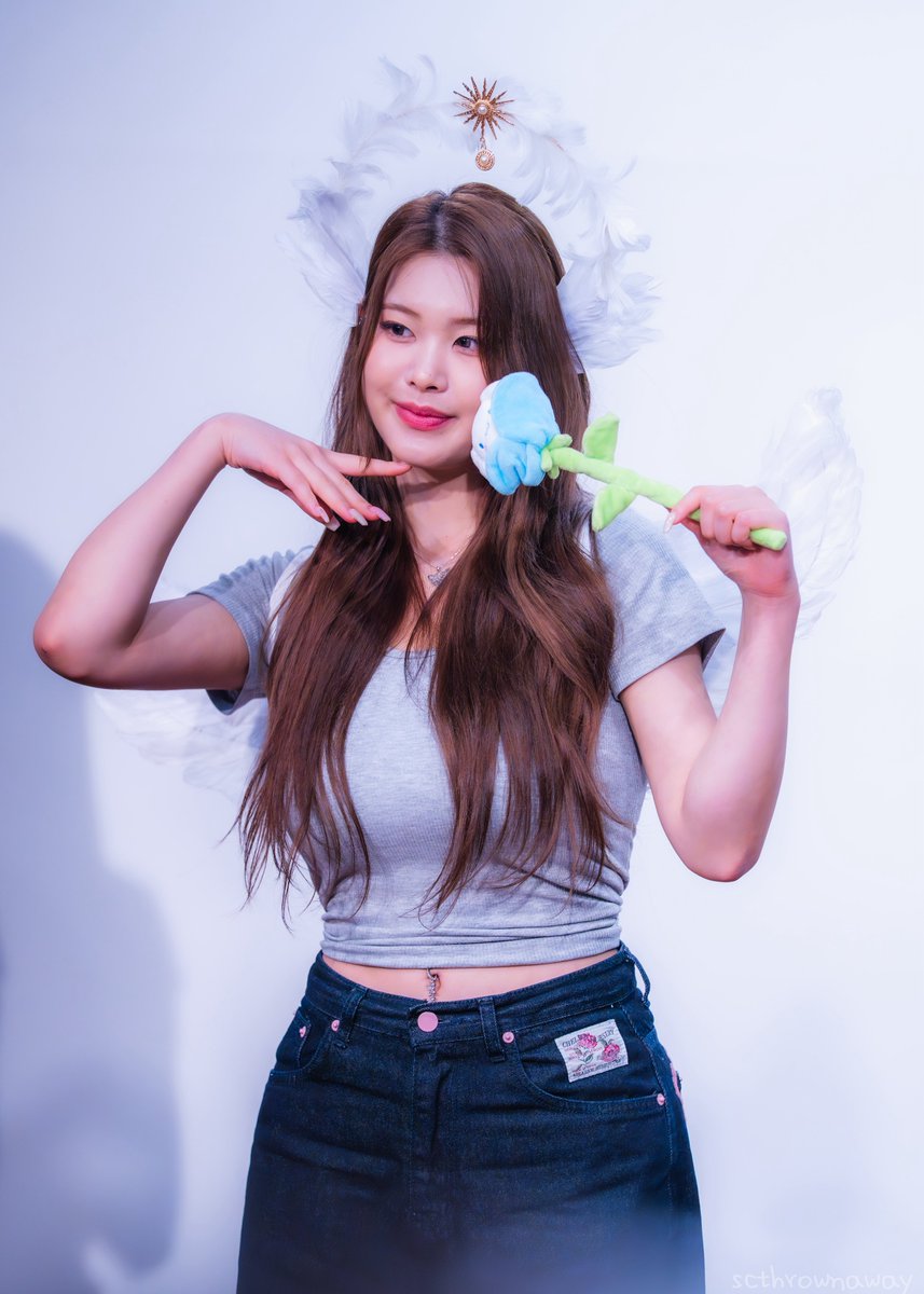 scthrownaway's tweet photo. Happy Swan Day! 🫶🥹
#SWAN #수안  #Love_is_Swan #사랑은_수안이야 https://t.co/YW3aXeQirE