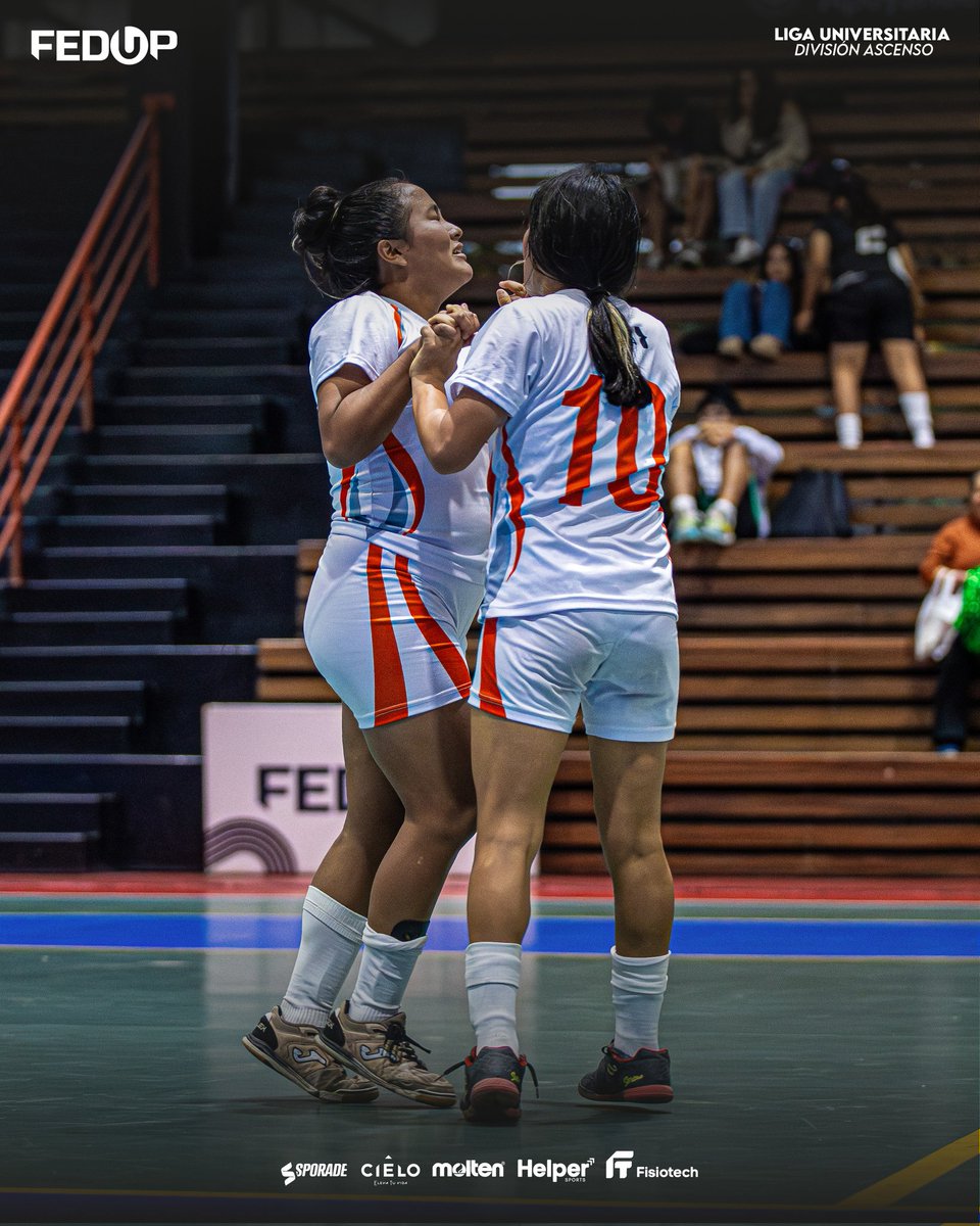 perufedup's tweet photo. 🏆🔥 ¡AUTONOMÍA AL PODIO! 🔥🏆

Tras un gran encuentro llena de emoción, entrega y espíritu competitivo, la #UA venció 3-0 a #UPCH y define el tercer lugar de la FEDUP Liga Universitaria de Futsal Damas División Ascenso - Apertura 2026.

#LigaUniversitaria #FEDUP https://t.co/v81EWILrTk