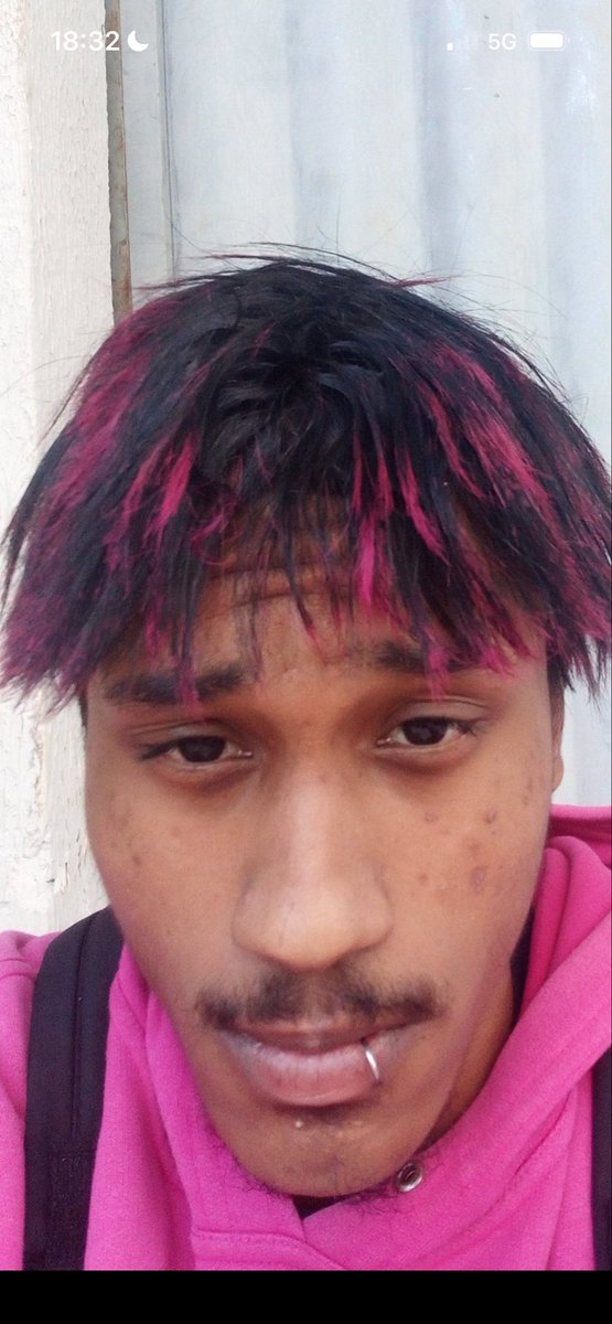 felik11's tweet photo. @antisobrio @trapcit0u esse eh vc? kkkkkkkkkkkkkkkk falo ai emo trap vc q eh o band 🤣 https://t.co/i1g8YHRWoC