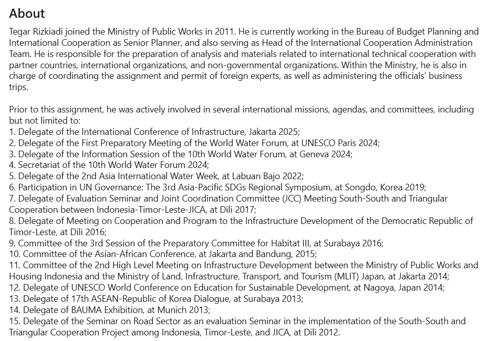 txtklsmenengah's tweet photo. Just info, orang orang yang akan dimutasi gegara kasus viral menteri PU semua top level, bukan anak baru.

Ini yang dimutasi orang top-top:
- Tegar Rizkiadi =  Head of International Cooperation Administration Team, bekerja 15 tahun
-Indri Damayanti = Associate of Government PR Officer, bekerja 15 tahun
- Listya Adi A. = Public Relations Officer, hampir 17 tahun bekerja
- Indra Daswandi = Expert Public Relations and Social Media Strategist, 11 tahun bekerja

Melaporkan dugaan penyelewengan Menteri PU yg akan dinas ke New York bersama Anak & Istrinya, malah mereka yg "dihukum" halus, DIMUTASI JAUH KE PELOSOK.