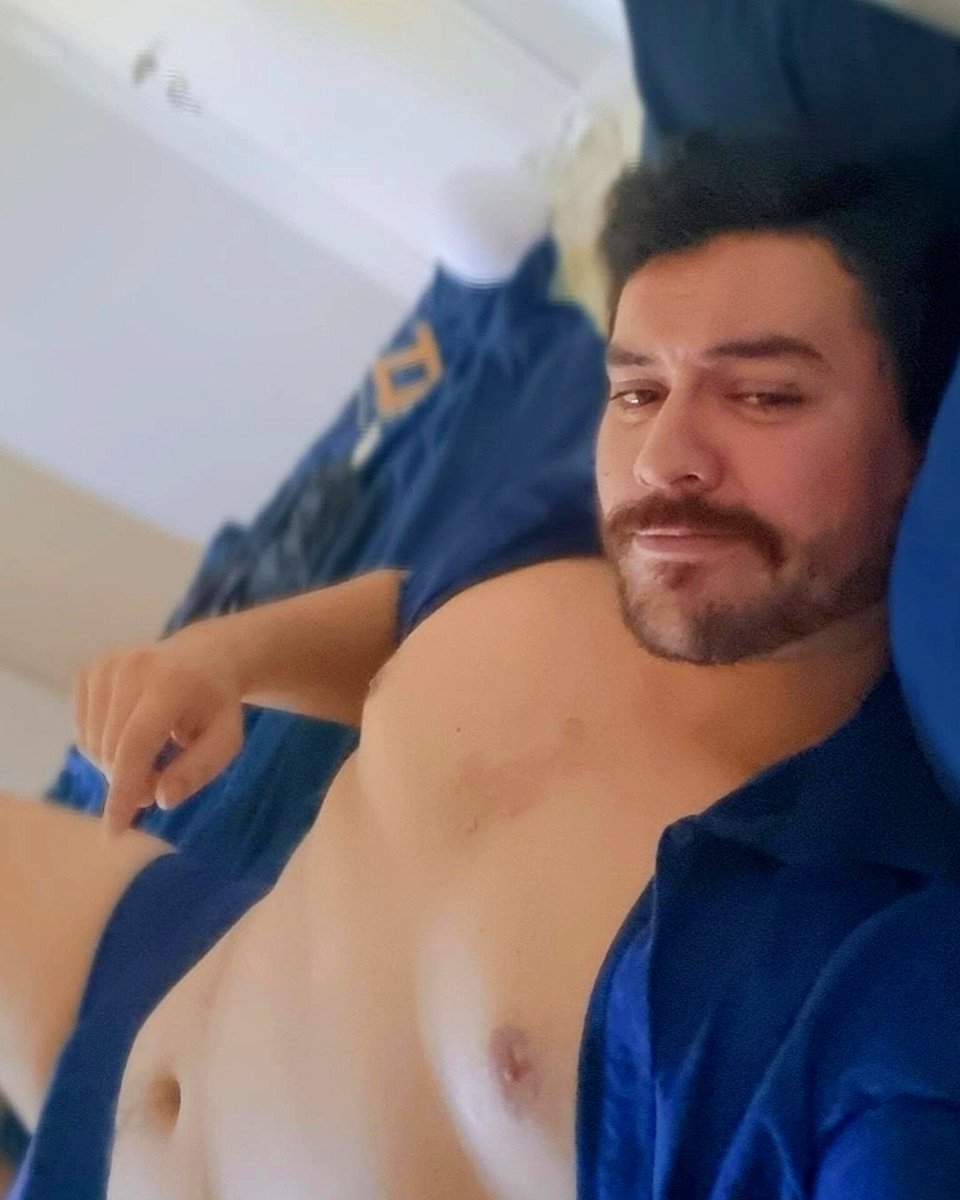 Aqueleleoib's tweet photo. Sextou 🔥 https://t.co/KJsRpsdYwz