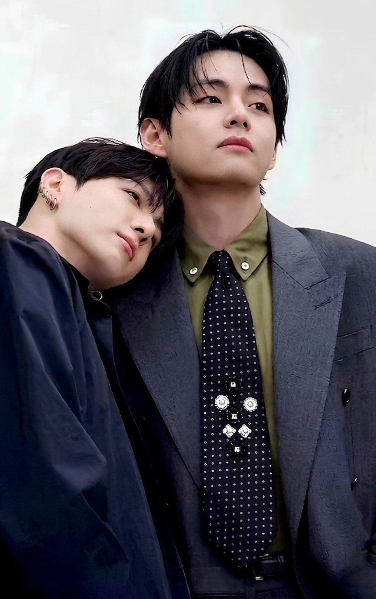 NatKor12's tweet photo. Taehyung Jungkook forever 💓💓 https://t.co/BmRWVJxmb0