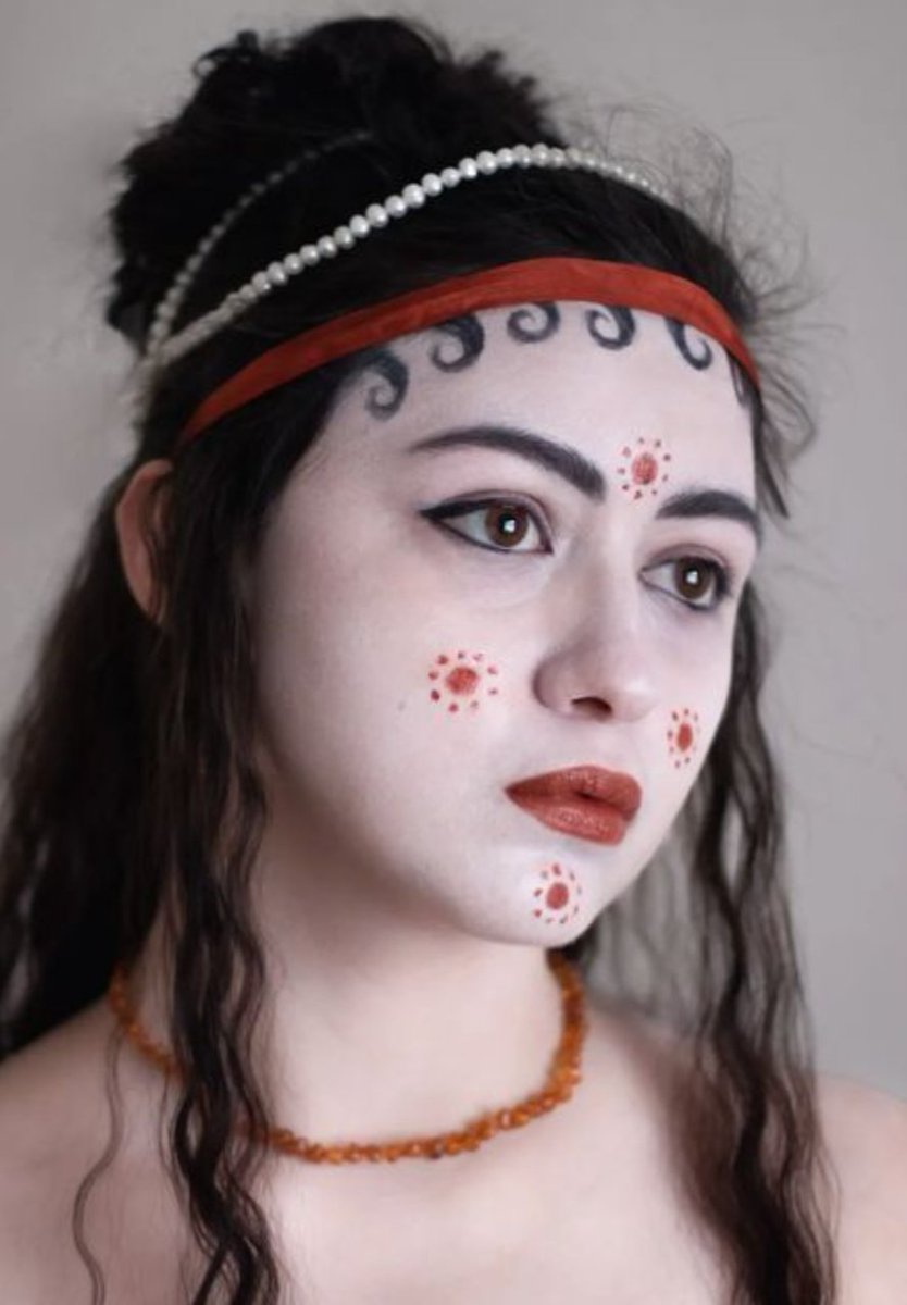 Rhaenys_'s tweet photo. @OEmpecinado @PROMAKOS_ Los recreacionistas son una pasada. Hacen una investigación minuciosa y cosas increíbles. Yo quería una Penélope con soles en las mejillas ❤️ https://t.co/3cBBQLlxqg