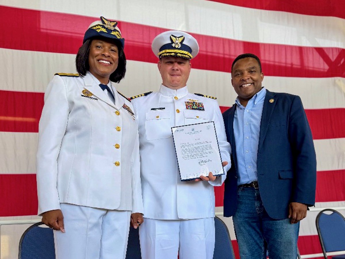 Congressman Don Davis tweet media
