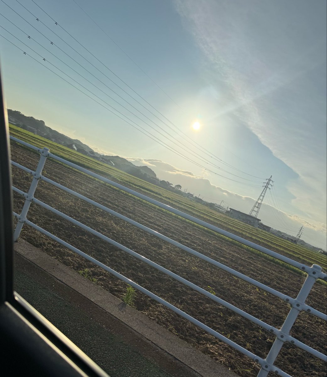 LOVE06010406's tweet photo. 体調ってなかなか治らないねー😅
昨日は 仕事帰宅して
夕方には お布団in
やらなきゃ行けない事 全部なげだして

でっ！現実の朝が当たり前にくる💨
お仕事 いかなきゃ💨
今日までは定時帰宅だが🥲
明日明後日は 残業💨
やるしかないな(ง •̀_•́)ง https://t.co/MZrwNoLQcj
