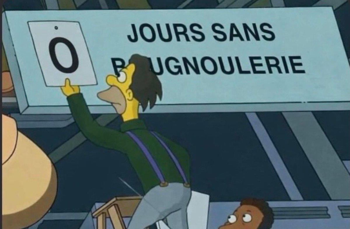 Asterix_v12's tweet photo. La routine dans les rues d’Afrique de France https://t.co/EOfXPvuIqd