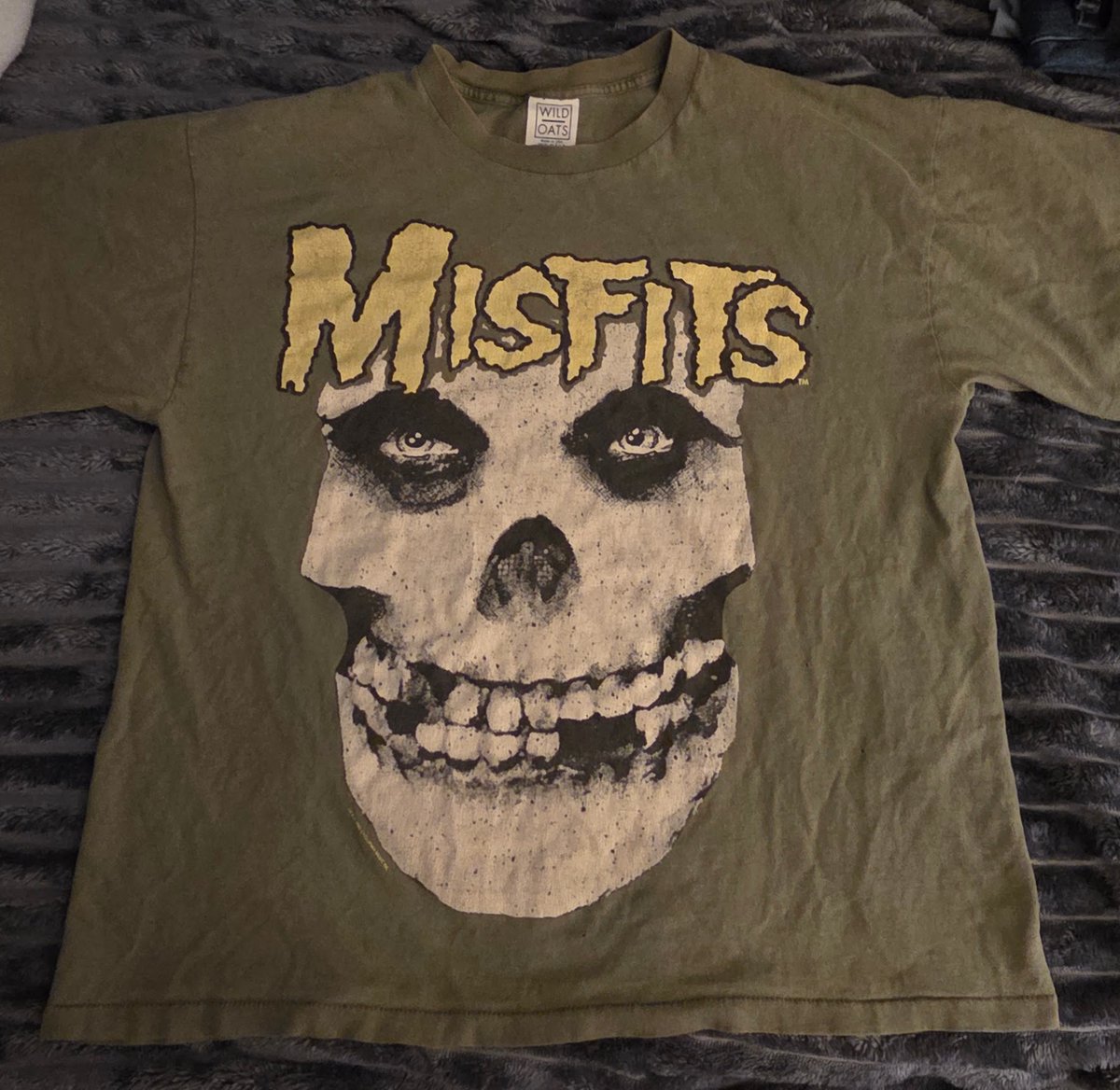 CevettoRal65985's tweet photo. Here's the #metalshirt of the night. #TheMisfits #HorrorPunk https://t.co/L8hZkjrHvp
