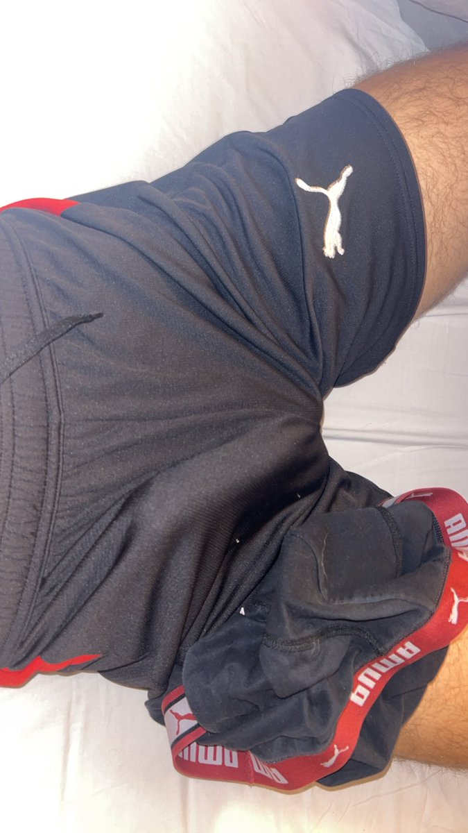 Newtijrky's tweet photo. J’ai trop chaud ce soir 🔥 
Rt si tu veux m’enlever mon short 🫣 https://t.co/8DywVLERt1