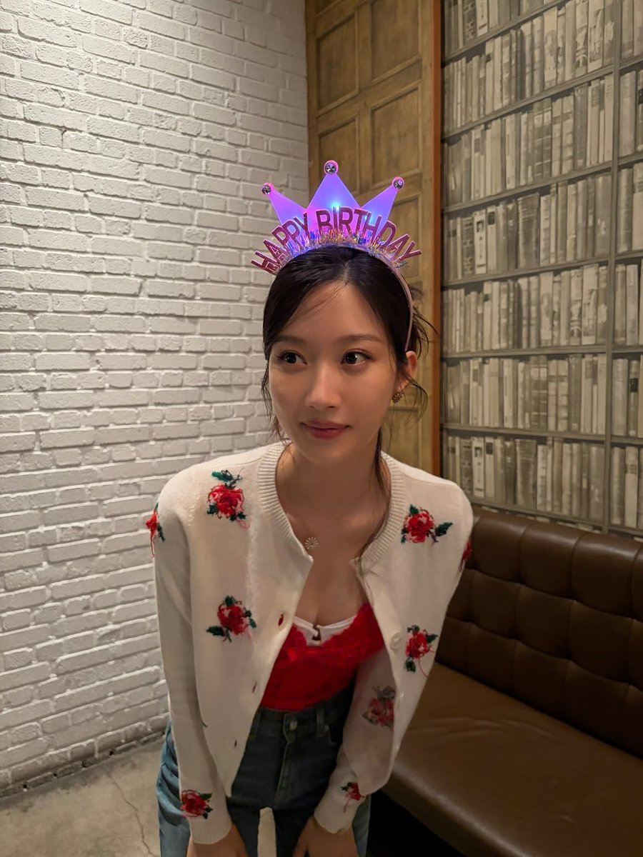 Ooouikaa's tweet photo. 🎂🐥รักจัง คนสวยขาาา https://t.co/ZWCLe70f6O