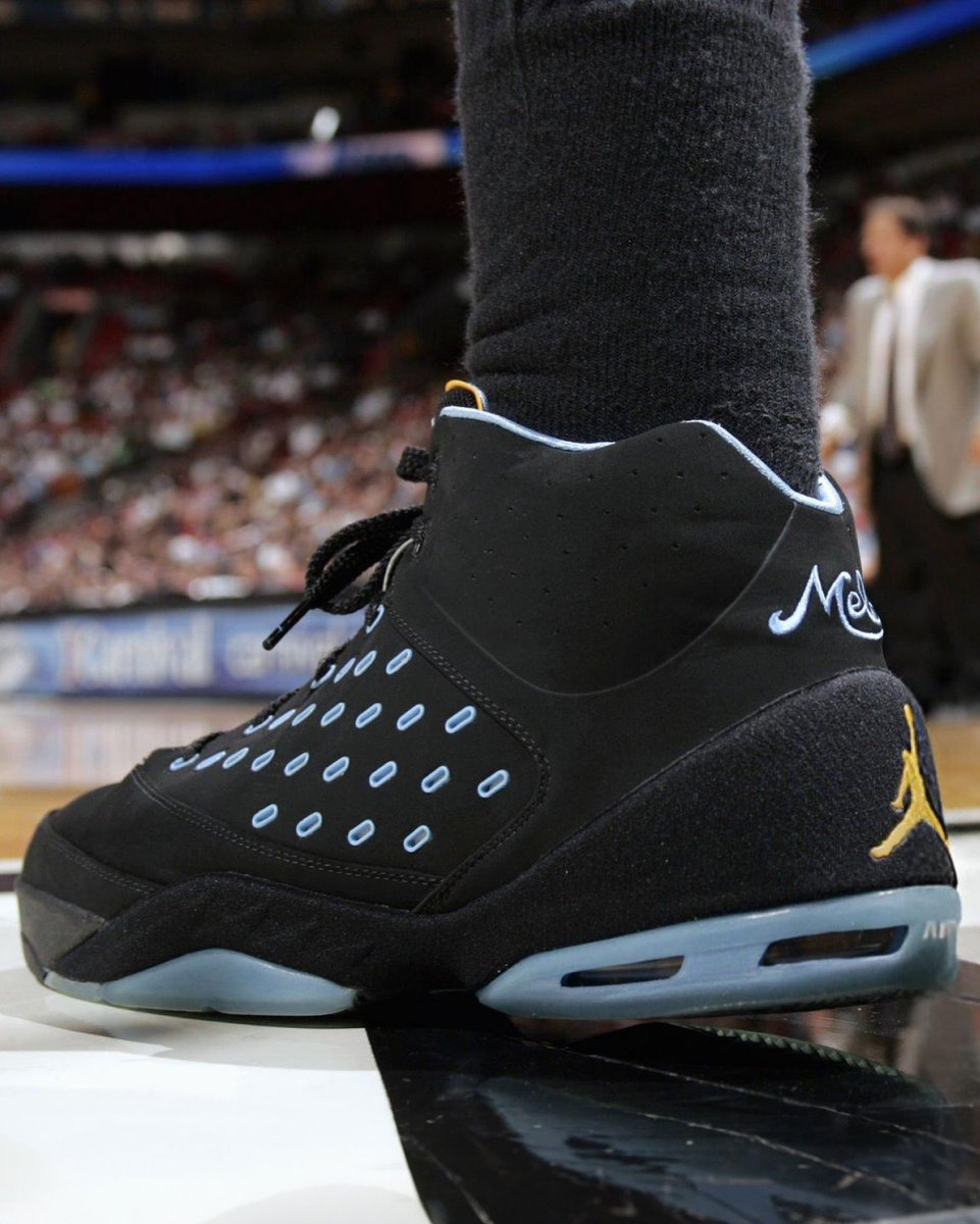 KicksFinder's tweet photo. BREAKING: Carmelo Anthony's second signature shoe, the Jordan Melo 5.5, is expected to return Summer 2027 🤯😱📈 

🗓️ Summer 2027
📝 JA9035-001 (MENS)
💰 $155 USD
🎨 Black/Taxi-University Blue-Metallic Silver
💵COP OR 🚮DROP? https://t.co/qY2pBvyVI7