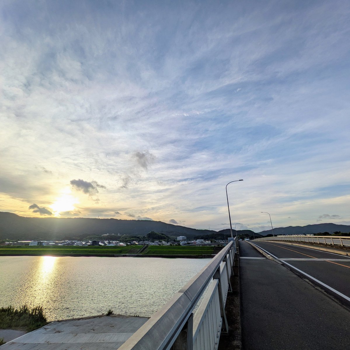 uxy5oa's tweet photo. 風があって
気持ちいい朝

良いスタートが出来ました🍀

#散歩 https://t.co/IilYw2VjIy