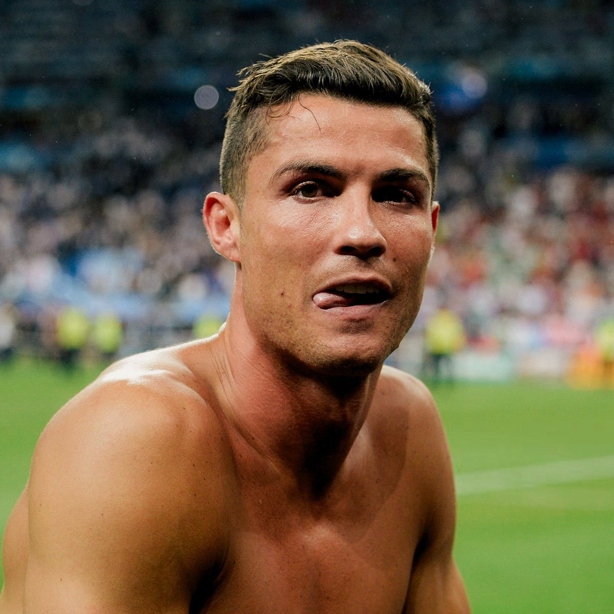 WPeter76888's tweet photo. Right now Mikel merino is a better world cup player than Ronaldo 

Knock out goals :
Merino : 2 in  one tournament 💪💪🤭🔥
Ronaldo: 1(penalty)  in 6 World Cup tournaments 🤣🤣🤣 https://t.co/6L4KrTB2LF