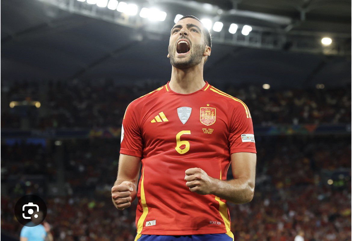 WPeter76888's tweet photo. Right now Mikel merino is a better world cup player than Ronaldo 

Knock out goals :
Merino : 2 in  one tournament 💪💪🤭🔥
Ronaldo: 1(penalty)  in 6 World Cup tournaments 🤣🤣🤣 https://t.co/6L4KrTB2LF